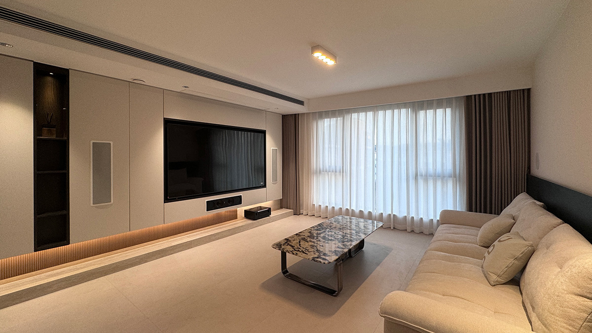 开放式客厅融入家庭影院